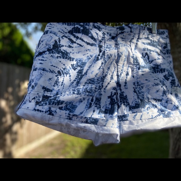 North face Girls’s XL shorts. FINAL PRICE!! - Picture 5 of 8